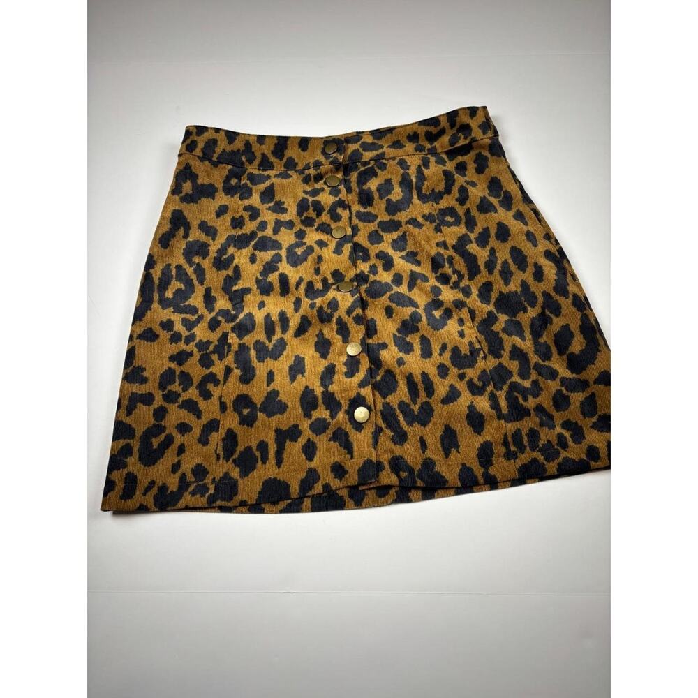 Akaiv Leopard Print Corduroy Button Frontโ Mini Skirt Brown Black Small